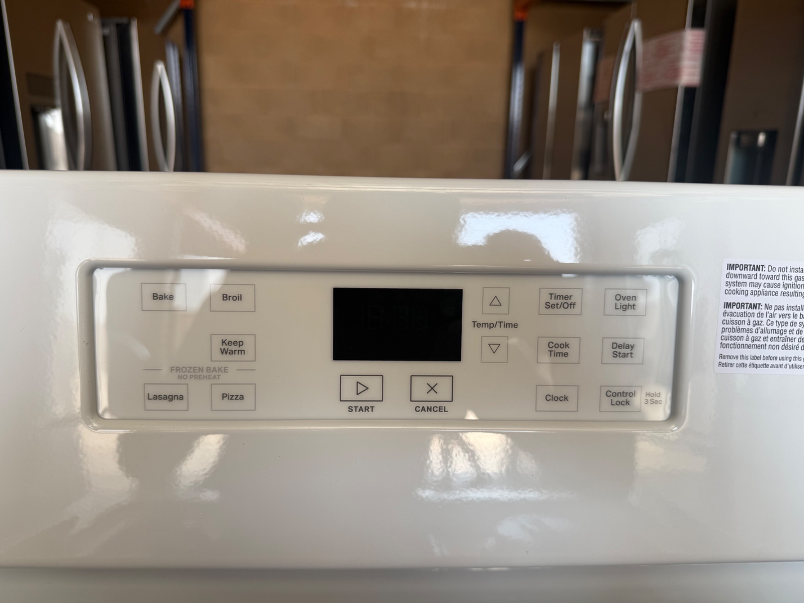 Whirlpool 30-in 4 Burners 5.1-cu ft Freestanding Gas Range in. White WFG320M0MW — photo 8