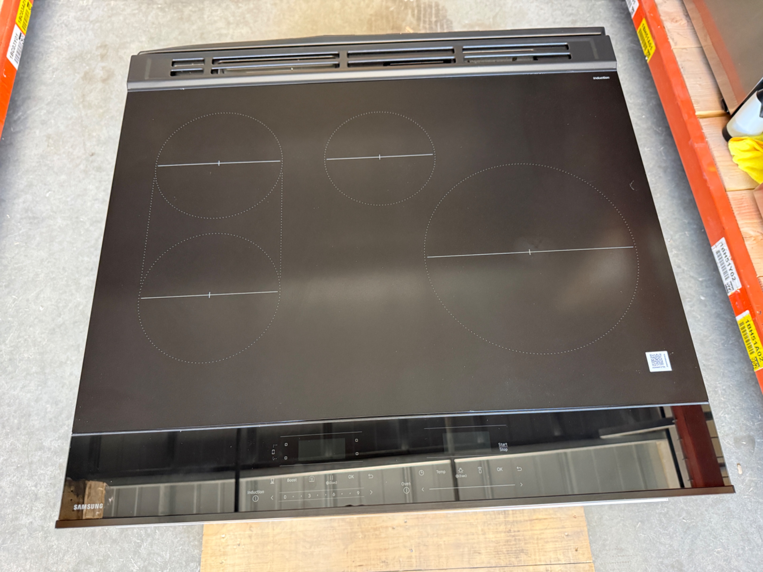 Samsung Bespoke Slide-In Induction Range (6.3 cu ft) Model# NSI6DB930012 — photo 5
