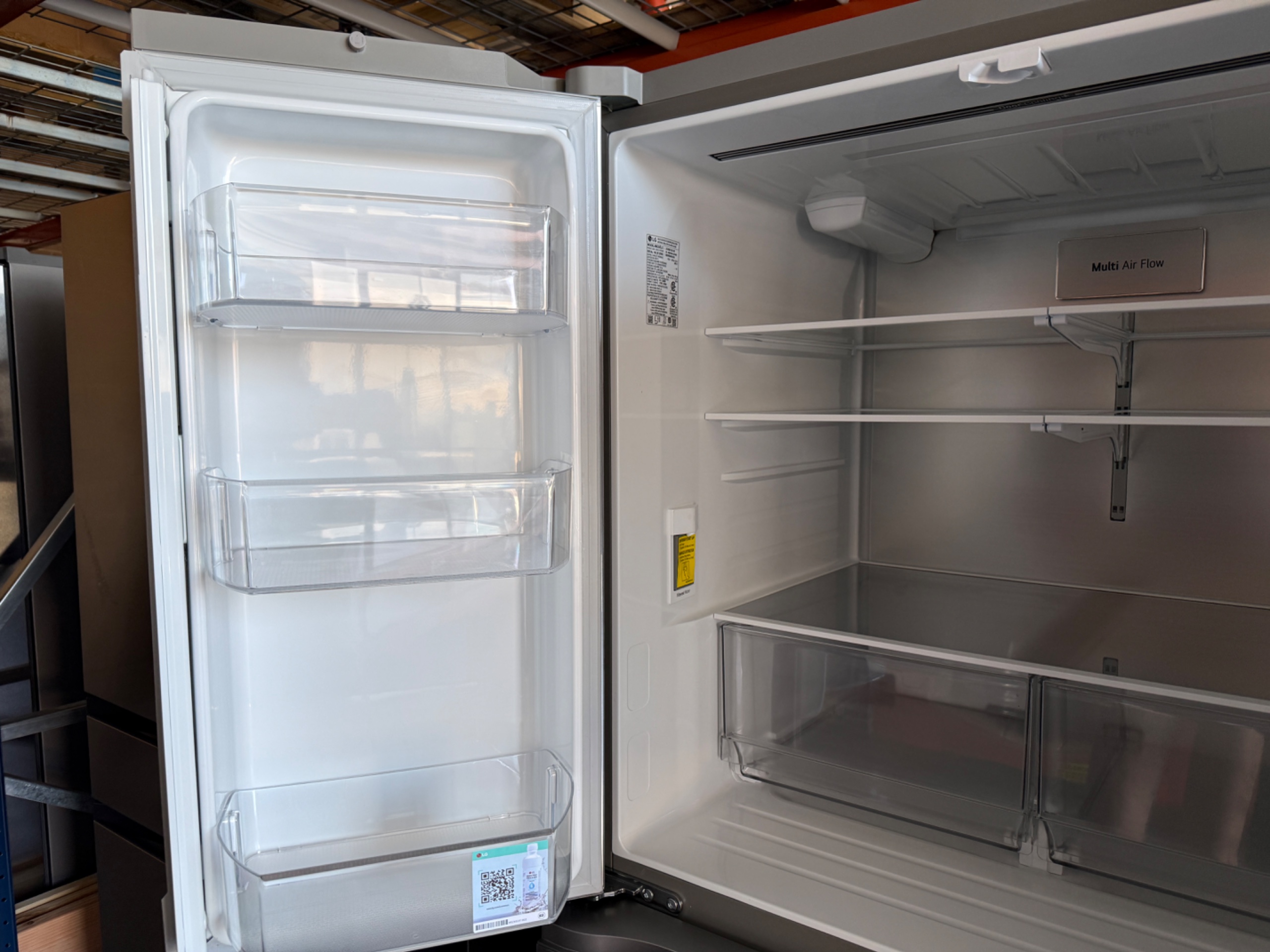 LG Standard-Depth MAX 4-Door French Door Refrigerator (30 cu ft) Model# LF30S8210S — photo 5