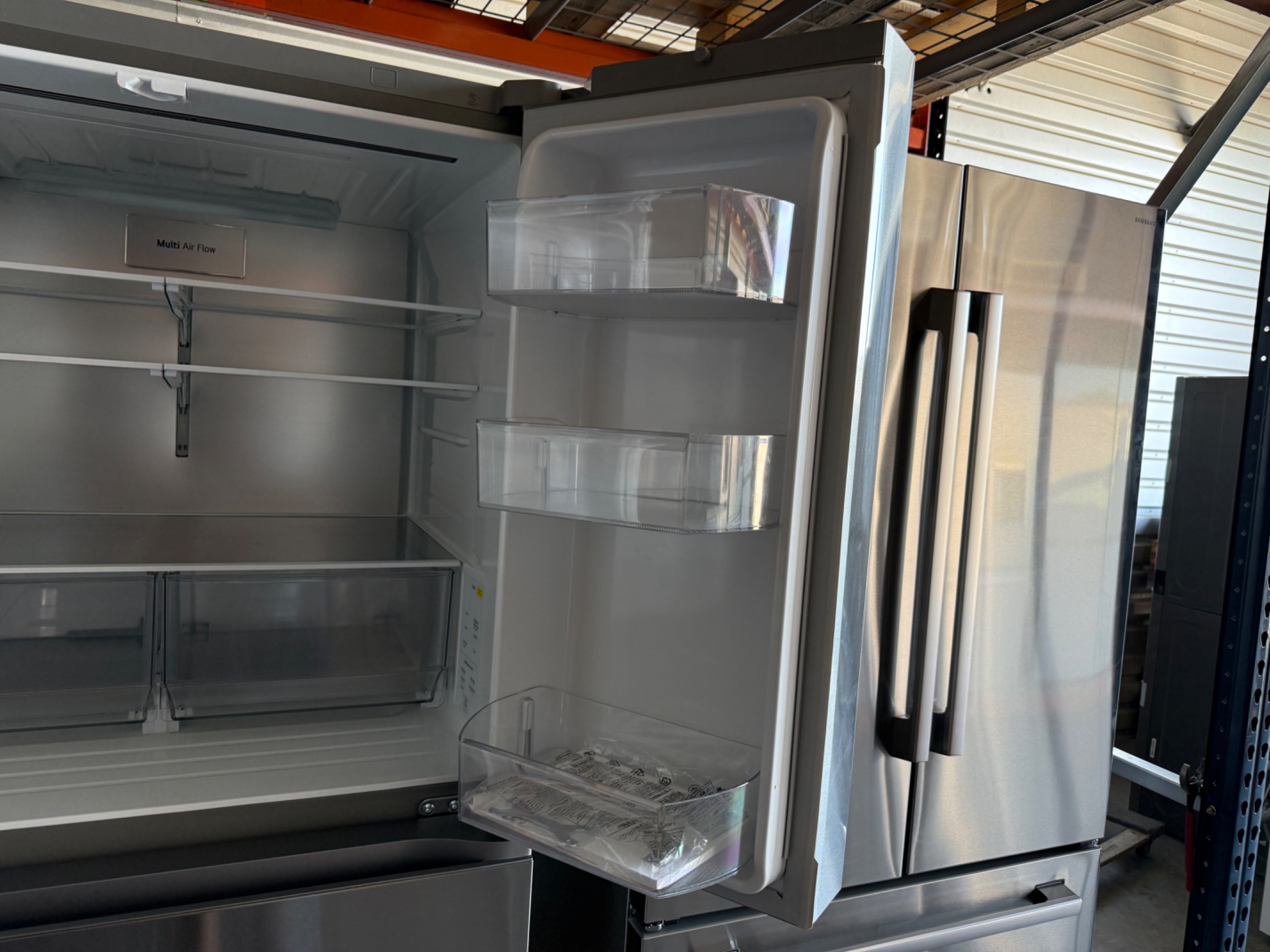 LG Standard-Depth MAX 4-Door French Door Refrigerator (30 cu ft) Model# LF30S8210S — photo 10