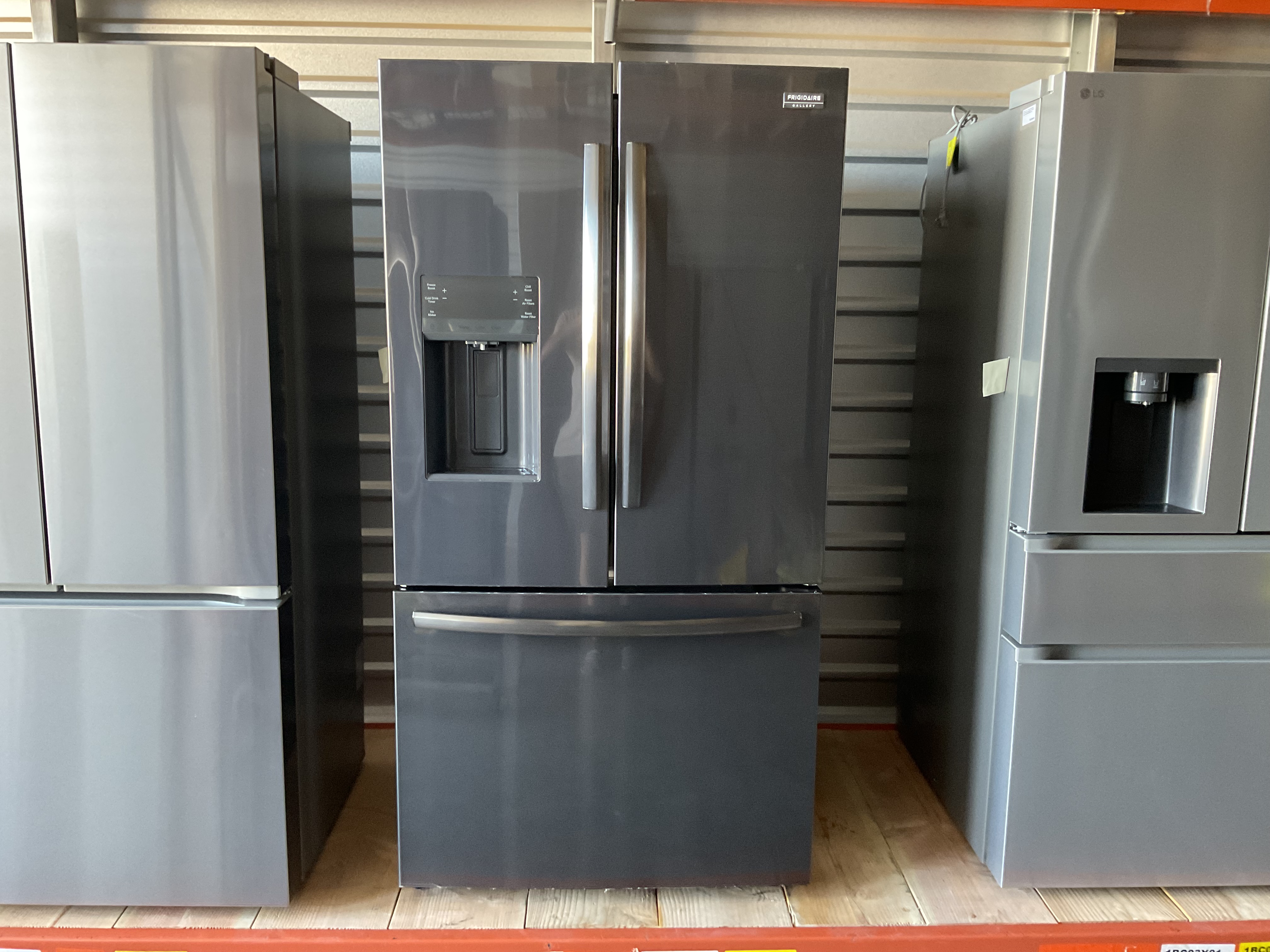 Frigidaire Gallery 27.8 cu ft French Door Refrigerator (Black Stainless) Model# GRFS2853AD — photo 2