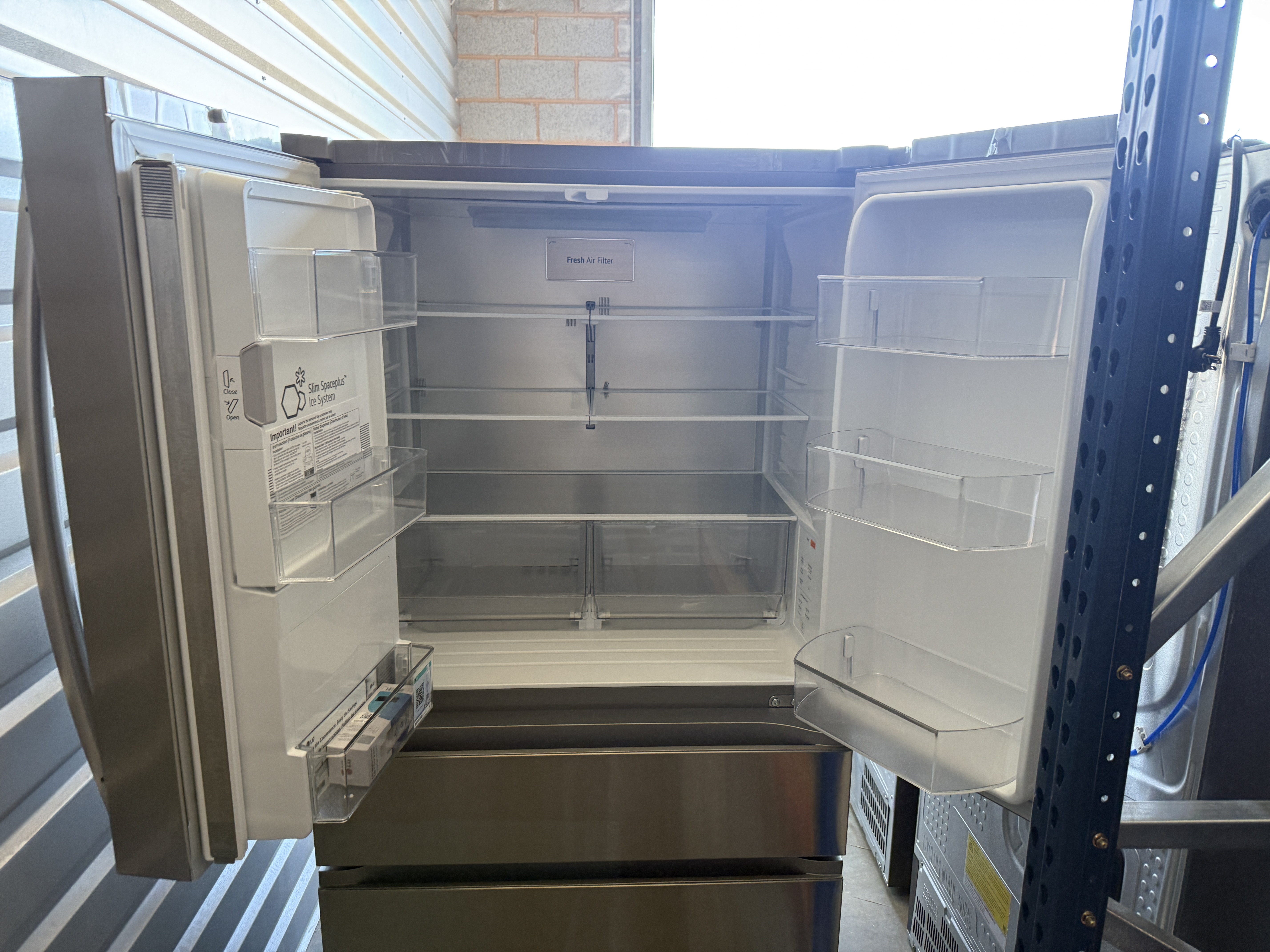 LG Counter-Depth MAX 4-Door French Door Refrigerator (25 cu ft) Model# LF25G8330S — photo 3