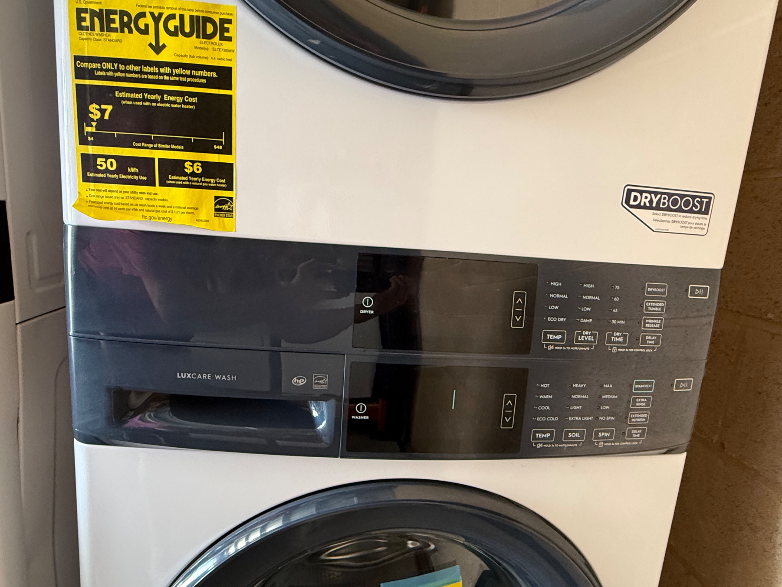 Electrolux 300 Series Laundry Tower Single Unit Washer and ELECTRIC Dryer ELTE7300AW — photo 3