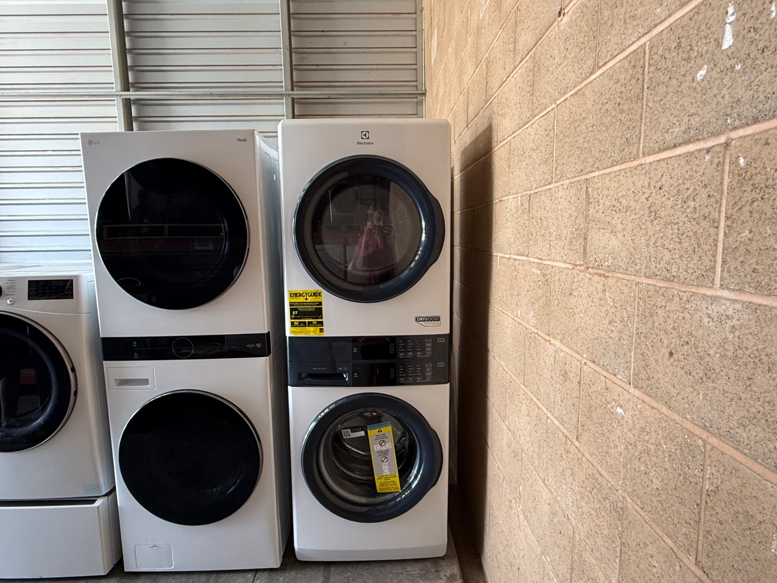 Electrolux 300 Series Laundry Tower Single Unit Washer and ELECTRIC Dryer ELTE7300AW — photo 2