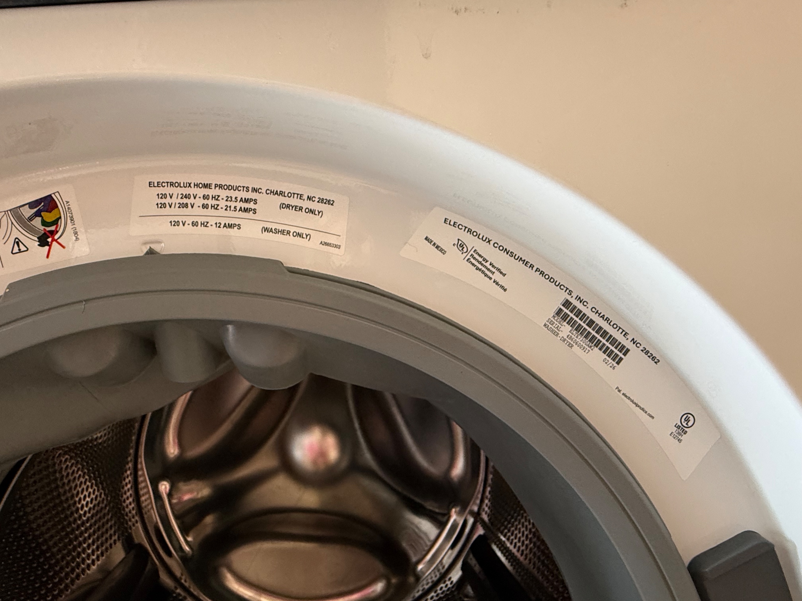 Electrolux 300 Series Laundry Tower Single Unit Washer and ELECTRIC Dryer ELTE7300AW — photo 5