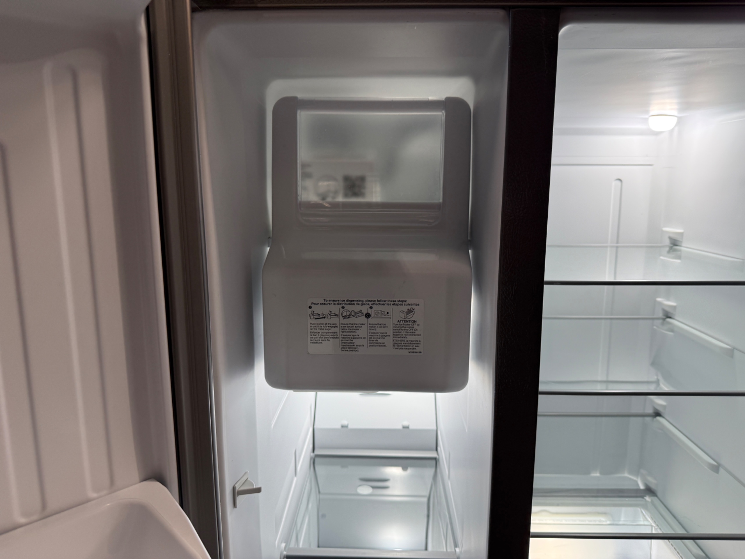 Whirlpool 21.4 cu. ft. Side by Side Refrigerator in Fingerprint Resistant Stainless Finish Model# WRS321SDHZ — photo 5